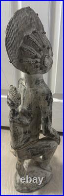 22 Hand Carved African Mother Child Wood Sculpture Tribal Style Figure Folk Art