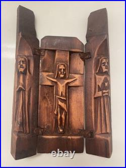 Antique RARE Wood CARVED Relief CRUCIFIXION Christ TRIPTYCH Folk JESUS Shrine Antique RARE Wood CARVED Relief CRUCIFIXION Christ TRIPTYCH Folk JESUS Shrine