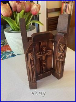 Antique RARE Wood CARVED Relief CRUCIFIXION Christ TRIPTYCH Folk JESUS Shrine Antique RARE Wood CARVED Relief CRUCIFIXION Christ TRIPTYCH Folk JESUS Shrine