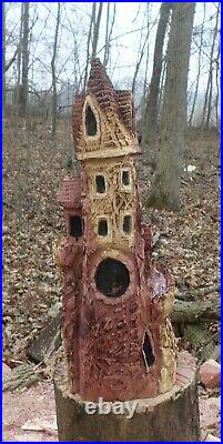 CHAINSAW CARVED RED CEDAR FAIRYTALE CASTLE, HOME AND GARDEN DECOR/Sculpture