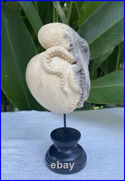 Gorgeous Octopus Heart, Caved Octopus on Heart, carved Octopus Love Sculpture Gorgeous Octopus Heart, Caved Octopus on Heart, carved Octopus Love Sculpture