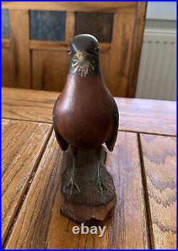 Hand Carved 7 American Robin Decoy (Frank Finney Style)