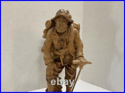 Hand Carved Climber Demetz Patick Italy DE5022 1995 Hand Carved Climber Demetz Patick Italy DE5022 1995
