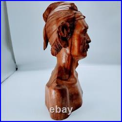 Hand Carved Old couple wooden sculptures. Beautiful Art and great details. PO
