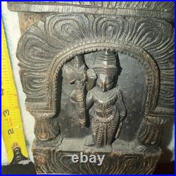 Hand-carved wooden wall depicting Indian deities. Beautiful Craftsman Piec Fr r