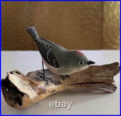 Illegible Signed Kinglet Songbird Hand Carved wooden Sculpture Bird Figure