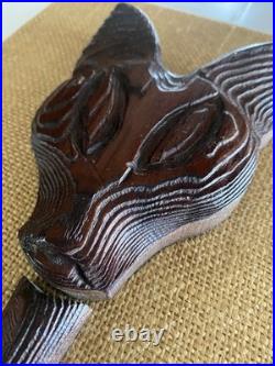 MCM Wooden Siamese Cat Artisan Wall Hanging Hand Carved Signed Burlap Bavkground