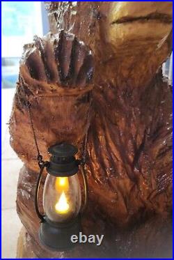 NEW! Chainsaw Carving SITTING BEAR with LANTERN pine wood about 28 h x 16 w