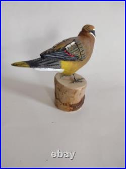 New England Home Decor Hand Carved Cedar Waxwing Carving Bird Songbird Maine USA New England Home Decor Hand Carved Cedar Waxwing Carving Bird Songbird Maine USA