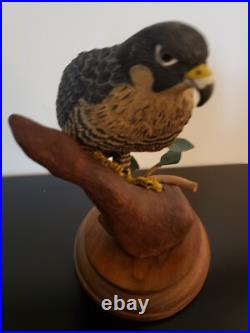 Peregrine Falcon by Link. Beautiful Hand Carved & Painted Sculpture Peregrine Falcon by Link. Beautiful Hand Carved & Painted Sculpture