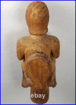 Rare Fine Sensitive Caganer Polychrome wood Carving Figural Seated Woman