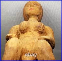 Rare Fine Sensitive Caganer Polychrome wood Carving Figural Seated Woman