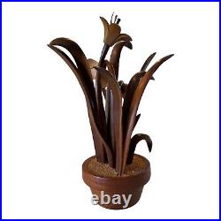 Vintage Hand Carved Wooden Flower Sculpture by Jeffrey Lindley Briggs Vintage Hand Carved Wooden Flower Sculpture by Jeffrey Lindley Briggs