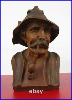 Vintage Primitive Wood Carving Sculpture Peasant Man Smoking A Pipe Fine Detail