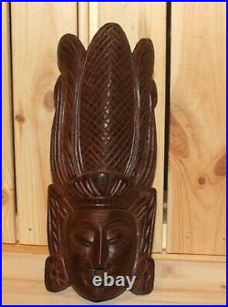 Vintage native american hand carving wood wall hanging figurine