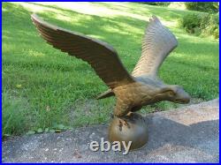 Vintage or Antique Hand Carved Folk Art American Eagle with 21 inch Wing Span Vintage or Antique Hand Carved Folk Art American Eagle with 21 inch Wing Span