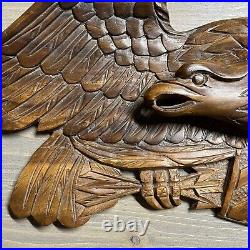 Vtg Hand Carved Wooden American Eagle with Arrows and Shield Wall Hanging Plaque
