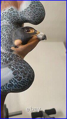 Wood Carving Sculpture, Falcon, Falconry, Falconry Art, Birds of Prey, CesArt.org