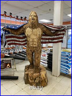 Yeti Sasquatch Bigfoot Woodcarving Sculpture Statue Chainsaw Carving